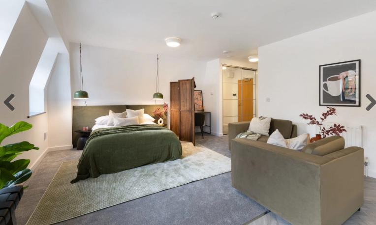 A bright, fully furnished studio room at William Tarrant House
